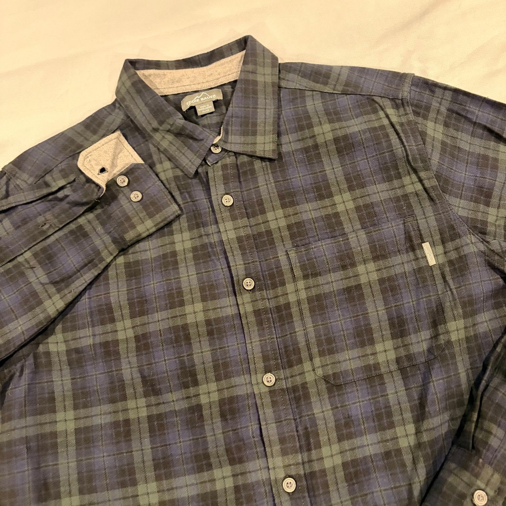 Eddie Bauer Mens XL Flannel Shirt Navy Blue Green Plaid Long Sleeve Button Down